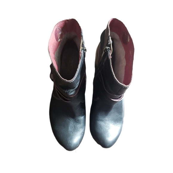 PIKOLINOS Black Ankle Boots with Pink Accents - Picture 6 of 12